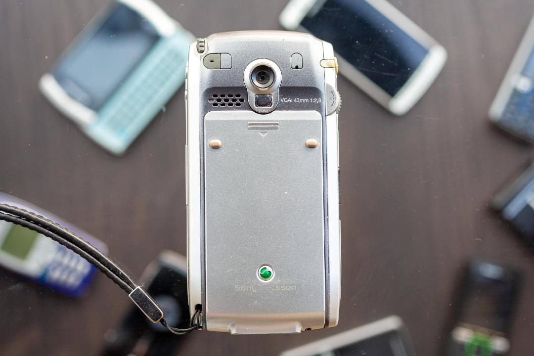 نمای پشتی گوشی سونی اریکسون P910