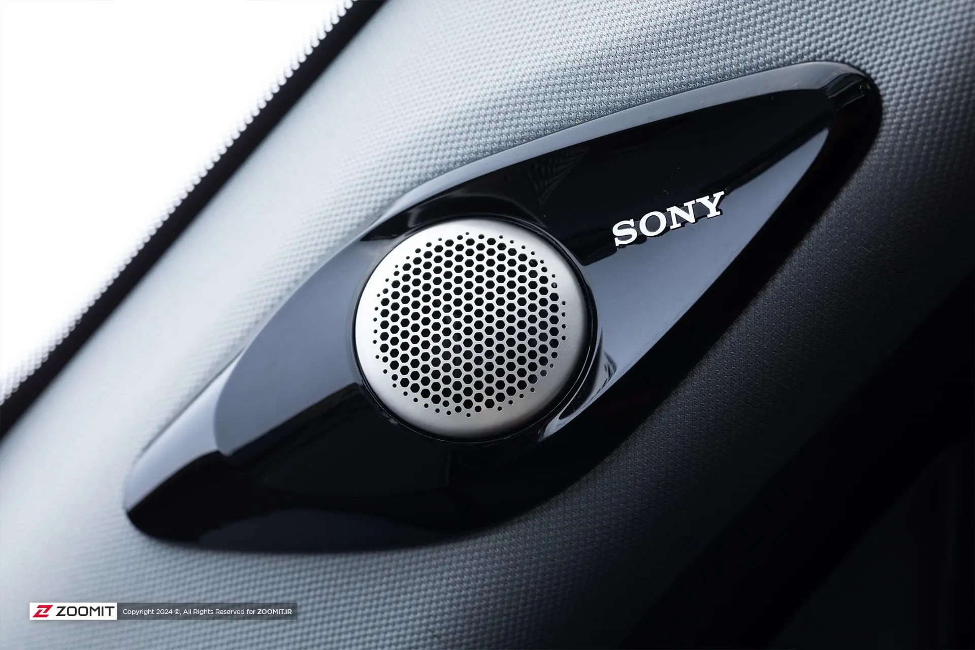 لوگو سونی / Sony روی اسپیکر