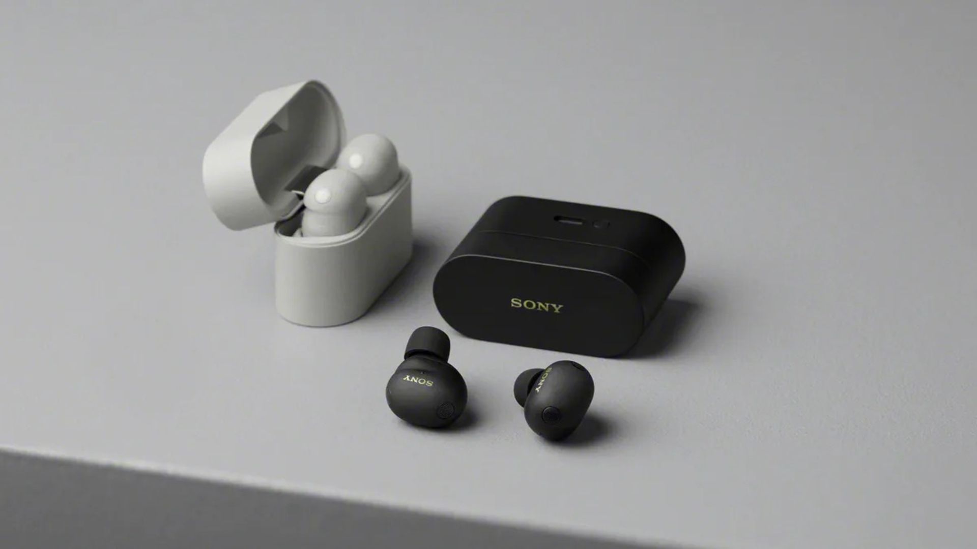 هندزفری WF-1000XM5 سونی رد رنگ سیاه و نقره‌ای