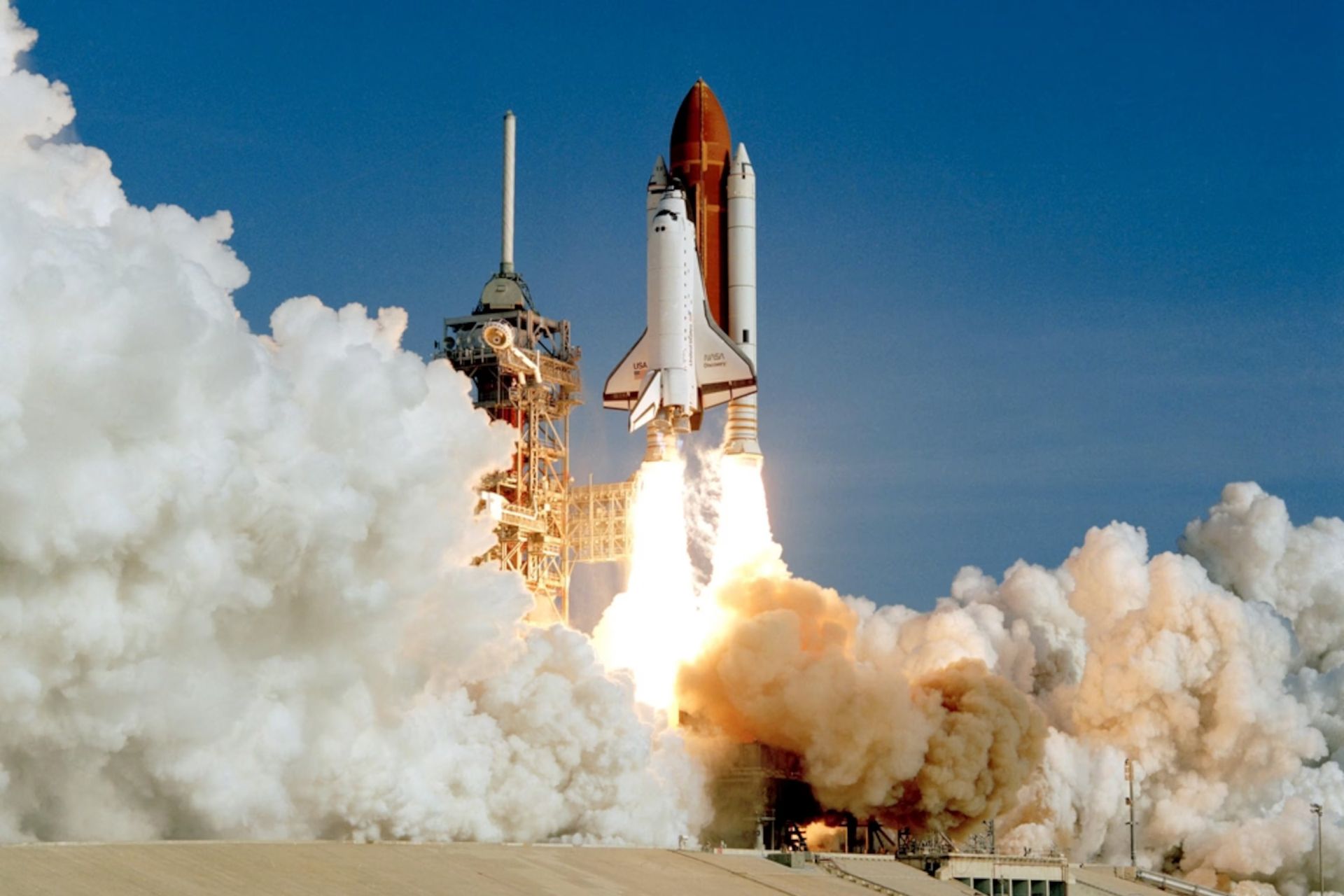 شاتل فضایی دیسکاوری