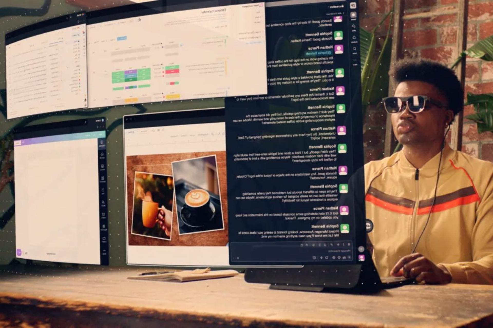 مرد جوان درحال کار با لپ تاپ Spacetop AR با عینک واقعیت افزوده