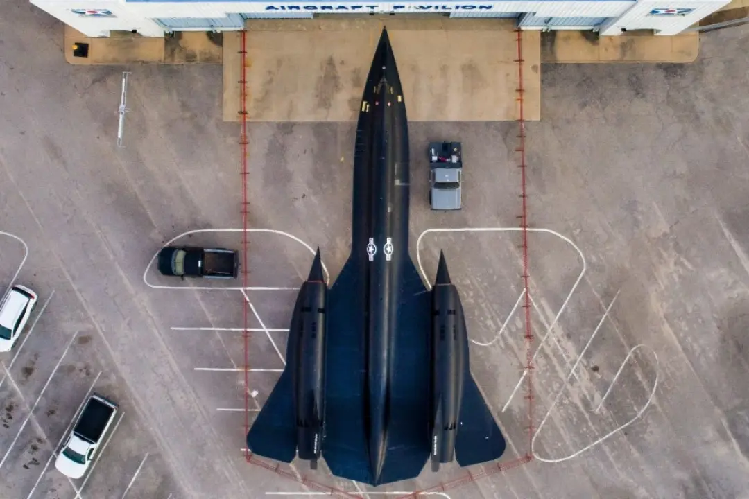 هوایپمای مافوق صوت SR-71 BlackBird