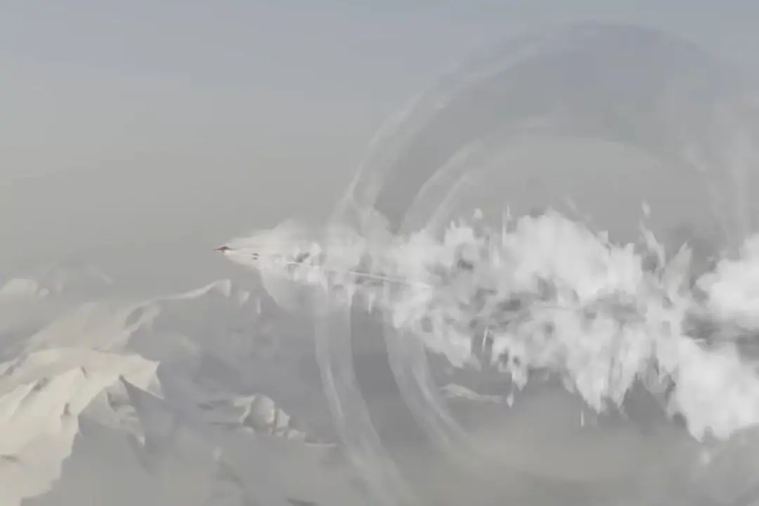 رد دود دونات شکل هواپیمای SR-75