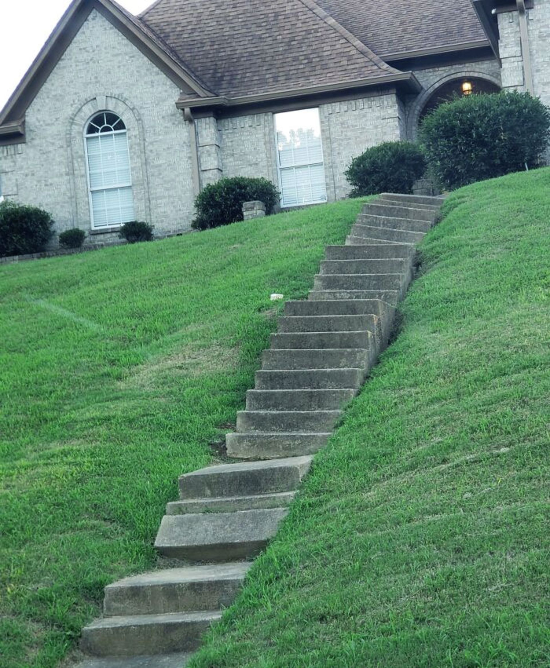 پله با طراحی ناکارآمد