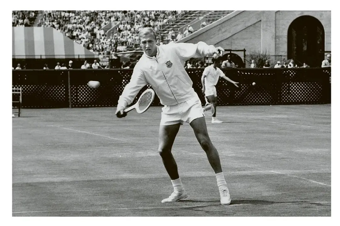 «استان اسمیت» (Stan Smith) با کفش مشهور آدیداس