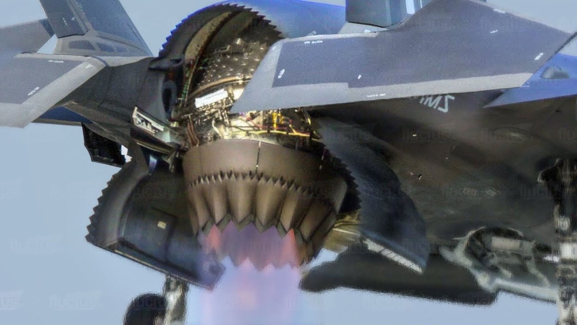 خروجی موتور جت F-35B عمودپرواز