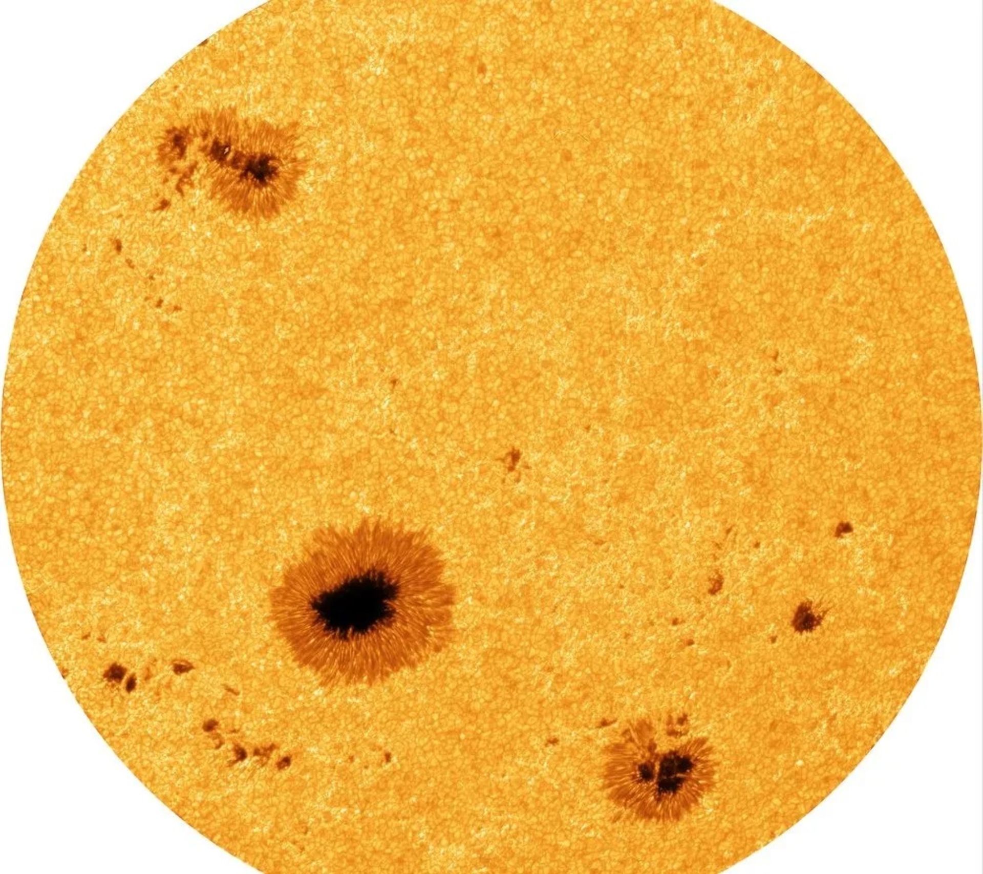 تصویر با وضوح بالا از خورشید