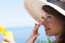 کرم ضد آفتاب تا چند ساعت از پوست حفاظت می‌کند؟