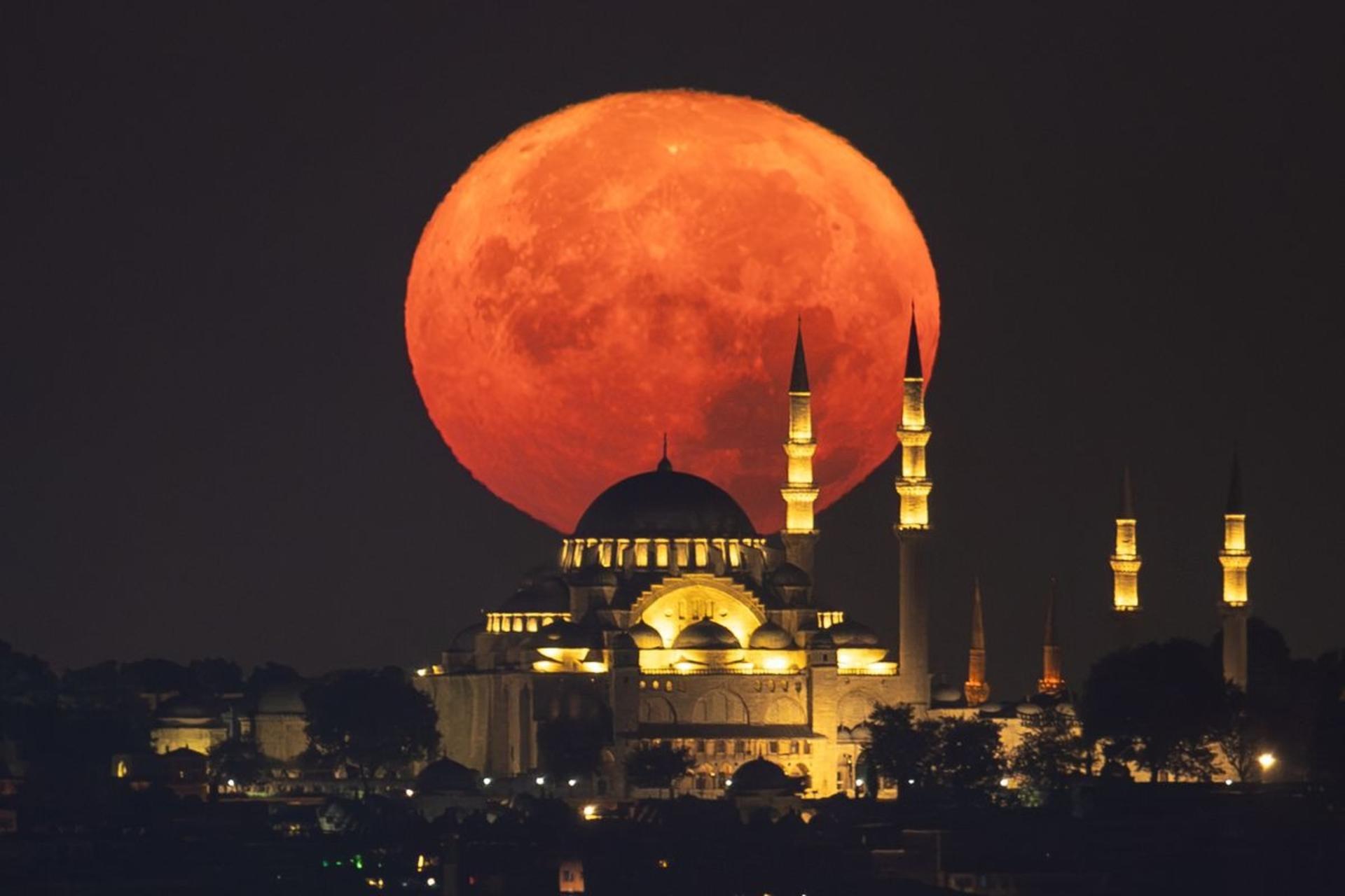 ابرماه آگوست ۲۰۲۴ - ماه آبی مرداد ۱۴۰۳