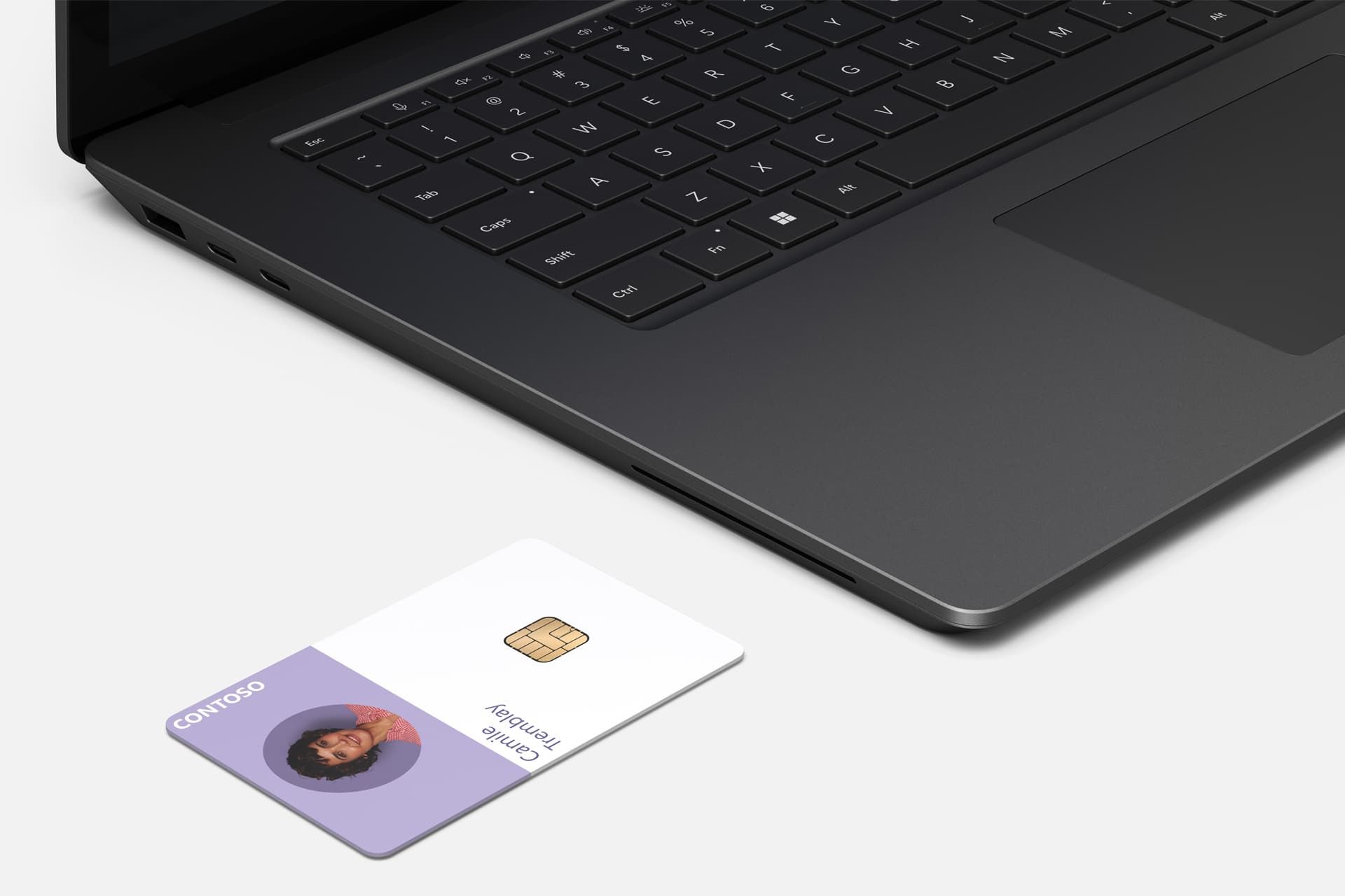 مدل تجاری سرفیس لپ تاپ ۶ مایکروسافت با کارت خوان هوشمند