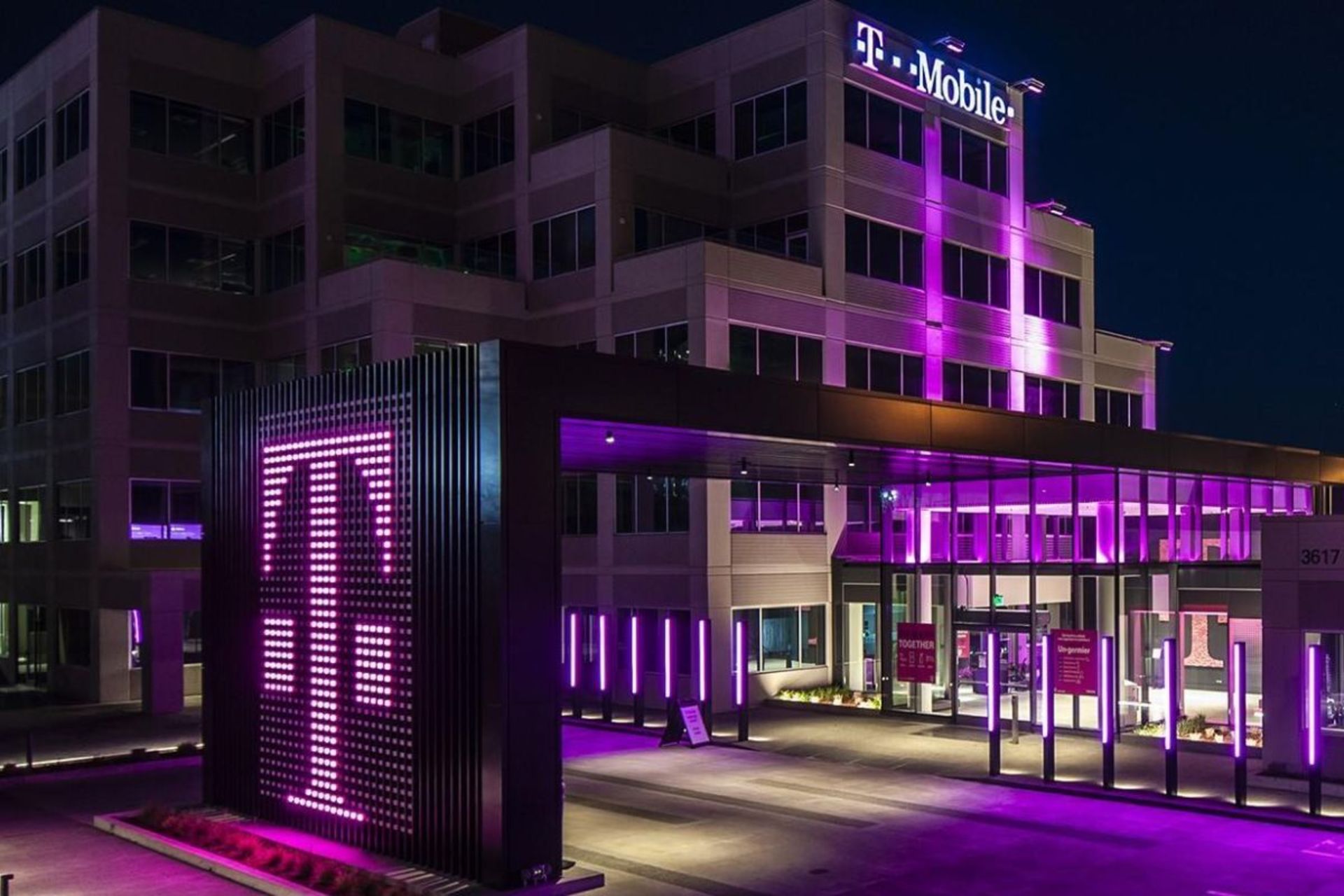 ساختمان T-Mobile