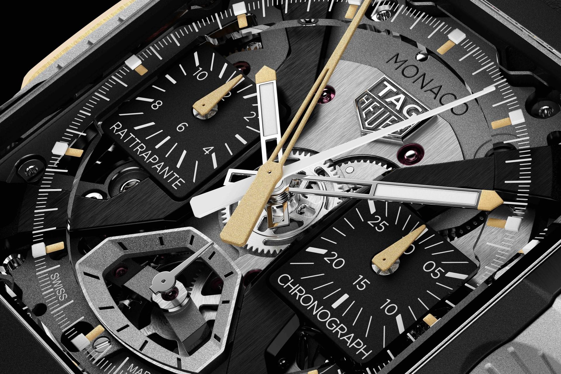 نمای جلو ساعت تگ هویر Monaco از نمای نزدیک