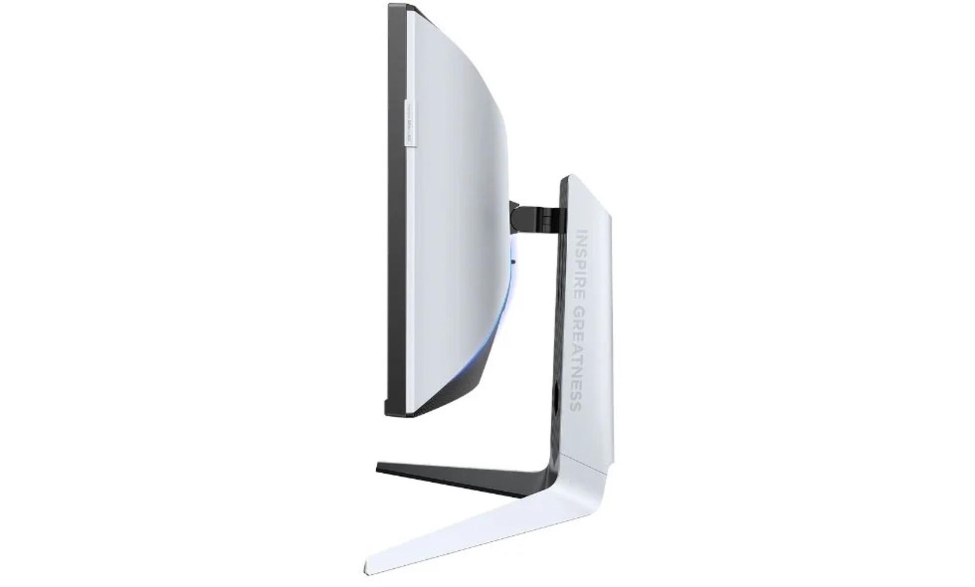 مانیتور TCL 34R83Q از نمای جانبی