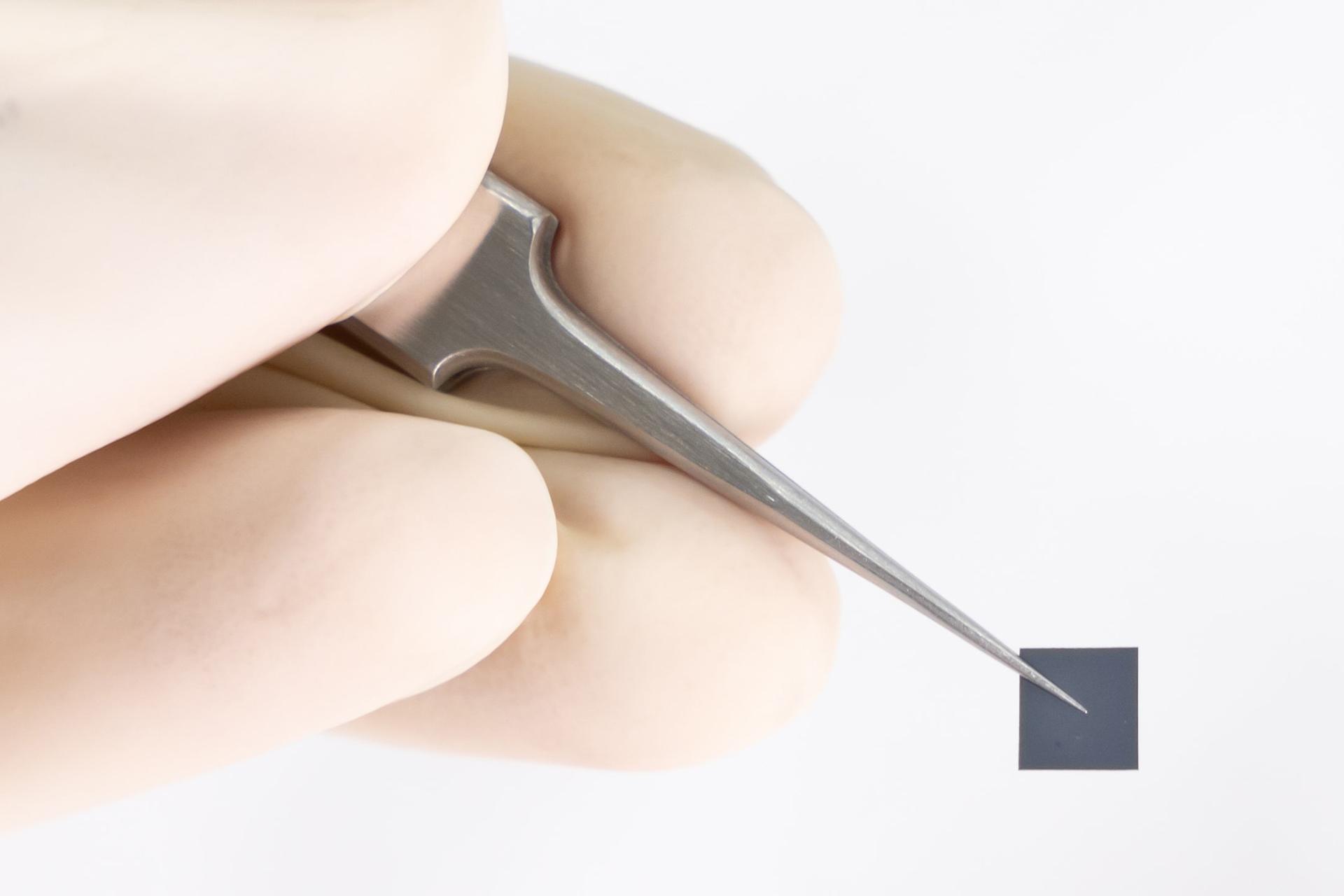 توسعه باتری جدیدی که ۱۰۰ برابر تراکم انرژی بیشتر از باتری‌های امروزی دارد