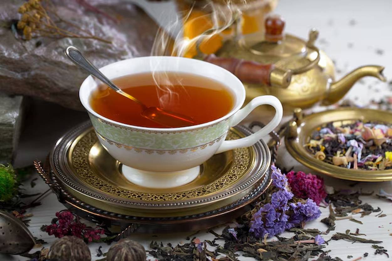 چای داغ ممکن است خطر ابتلا به برخی سرطان‌ها را افزایش دهد - زومیت