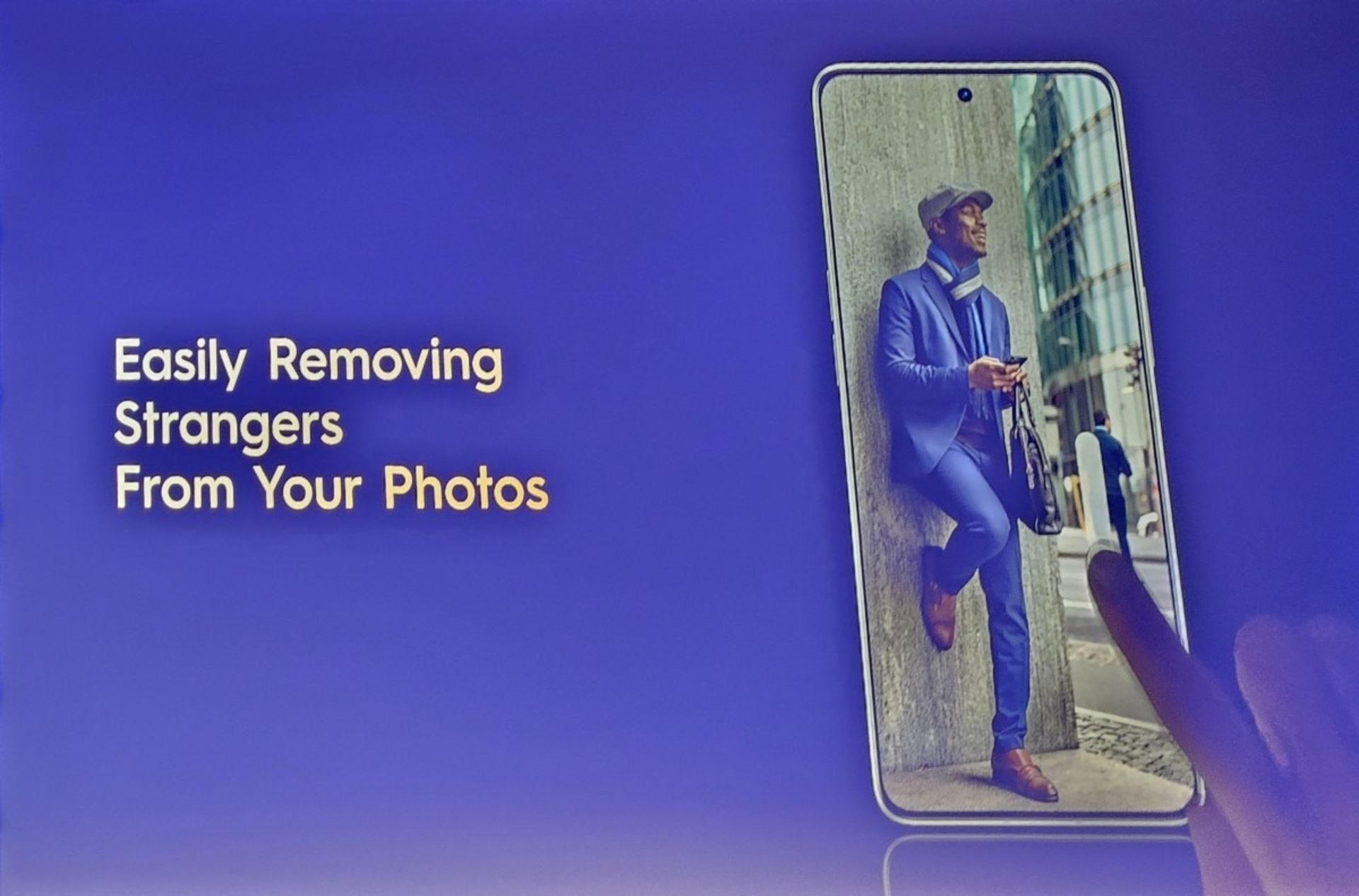حذف سوژه از عکس با هوش مصنوعی تکنو