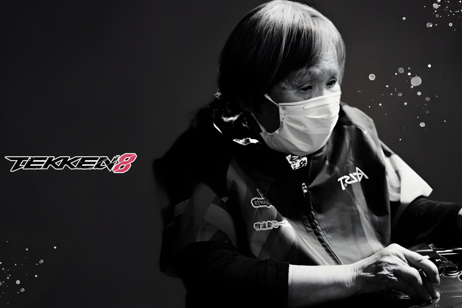 پیرزن درحال بازی تکن ۸