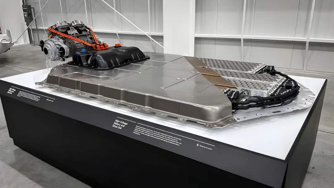 بسته باتری و واحد پیشران (Drive Unit) خودروی تسلا رودستر (Tesla Roadster)