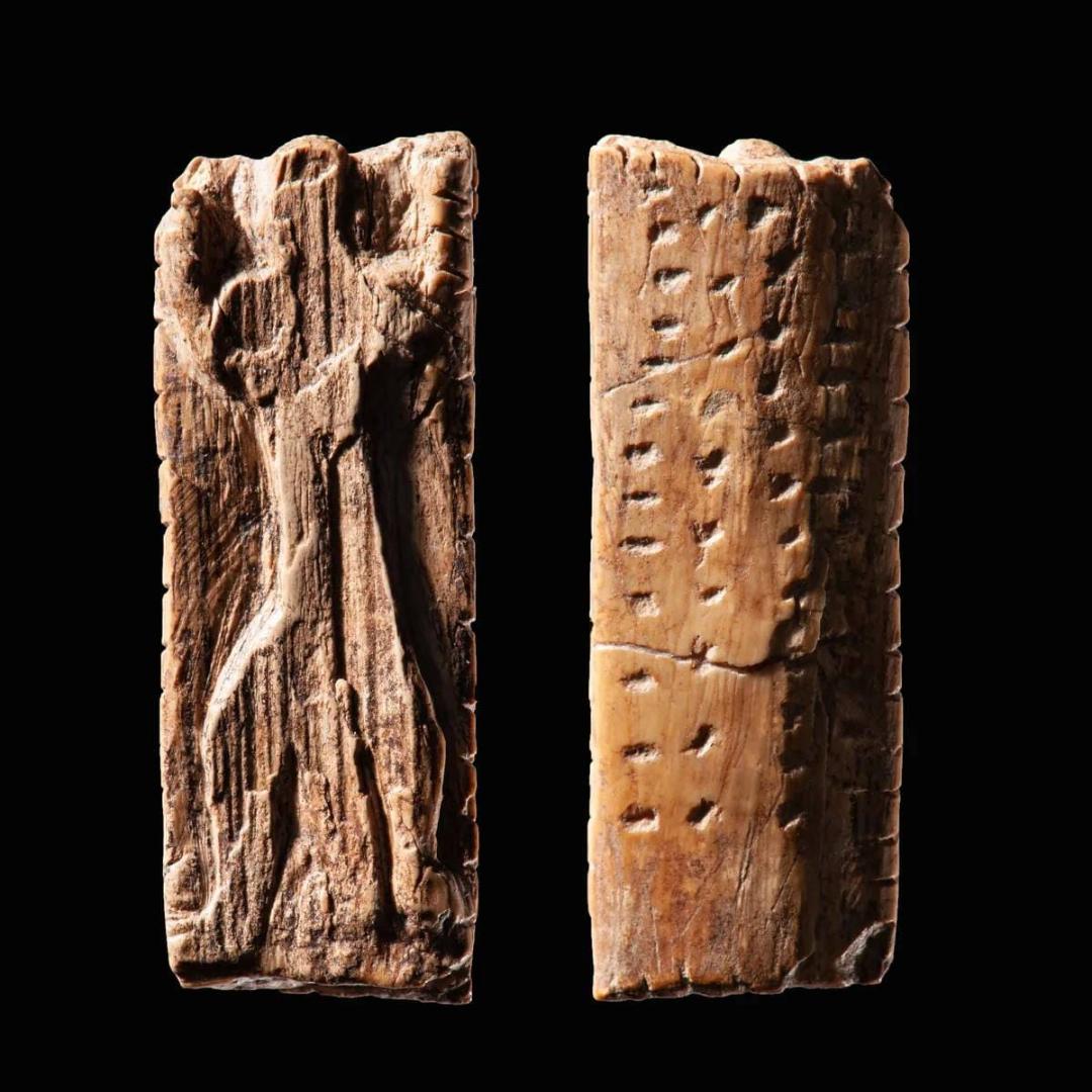 تندیس پرستنده 