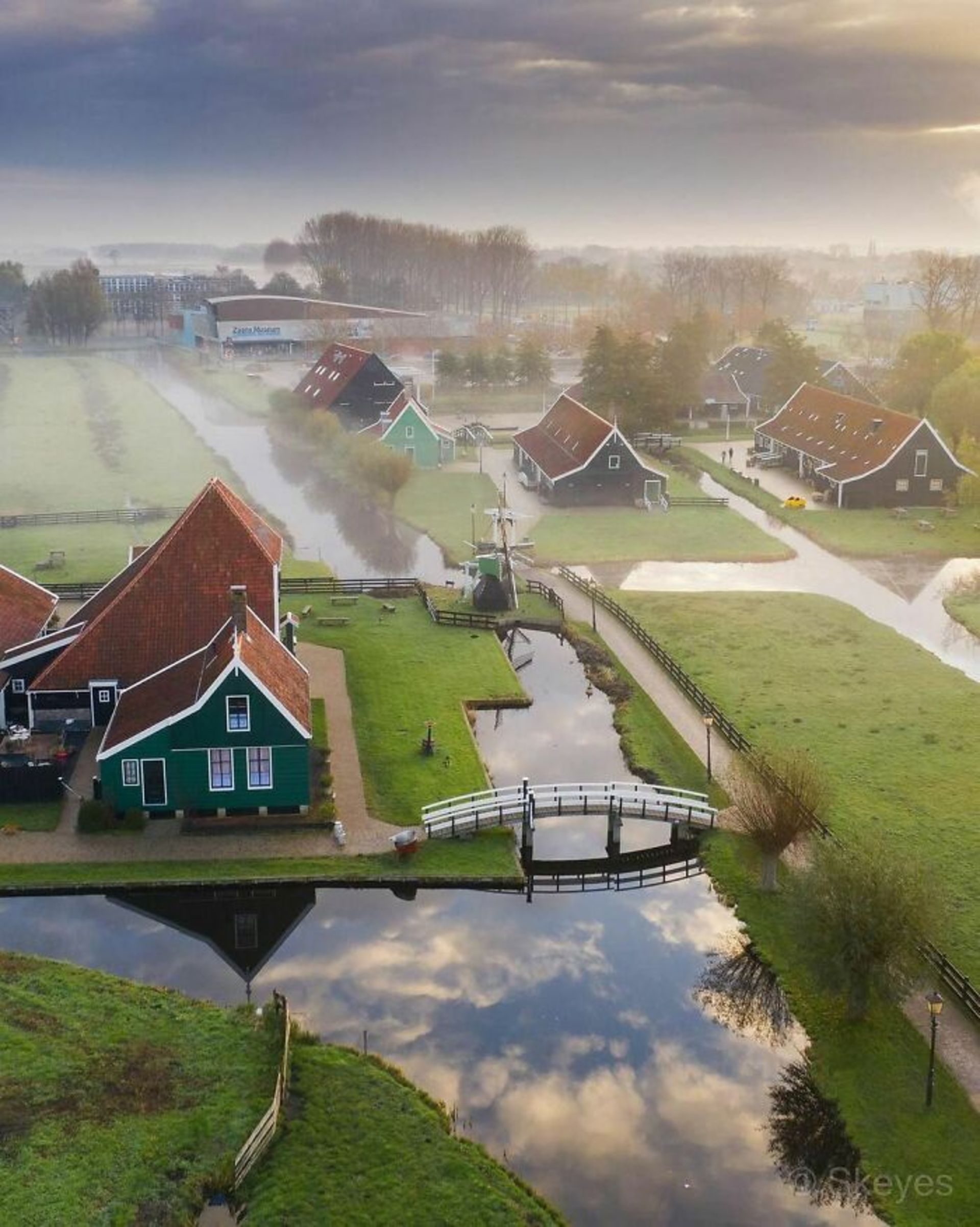طبیعت هلند و ساختمانها