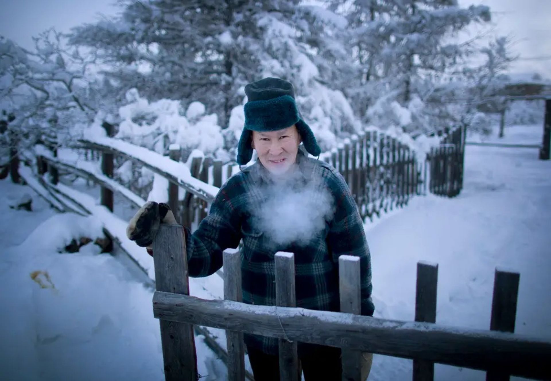 مرد بومی یاقوتستان یاکوتسک سرما مه برف 
