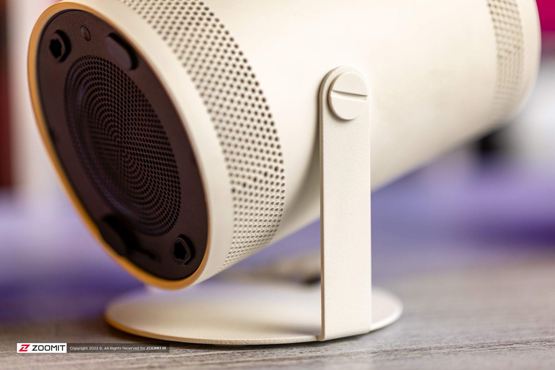 استند و پایه پروژکتور قابل‌حمل Freestyle سامسونگ