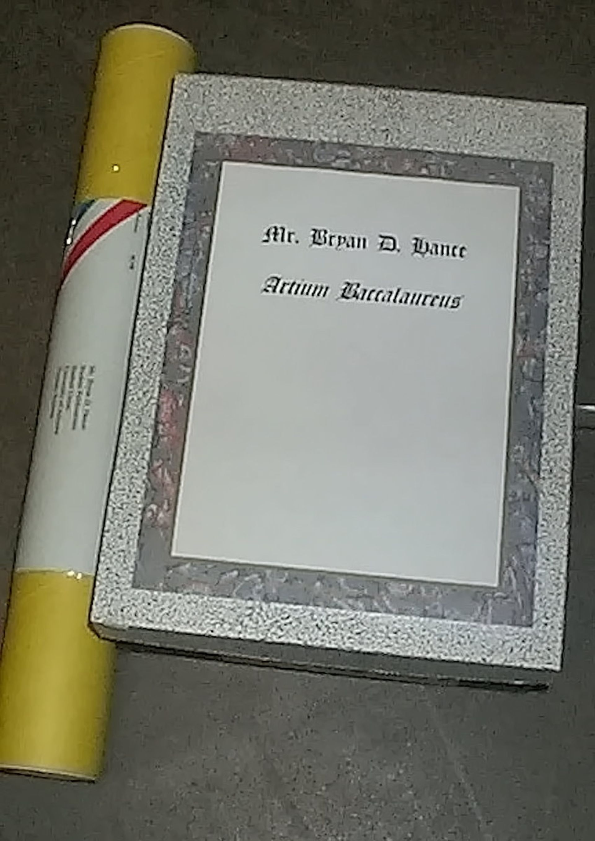 محتویات بسته پستی