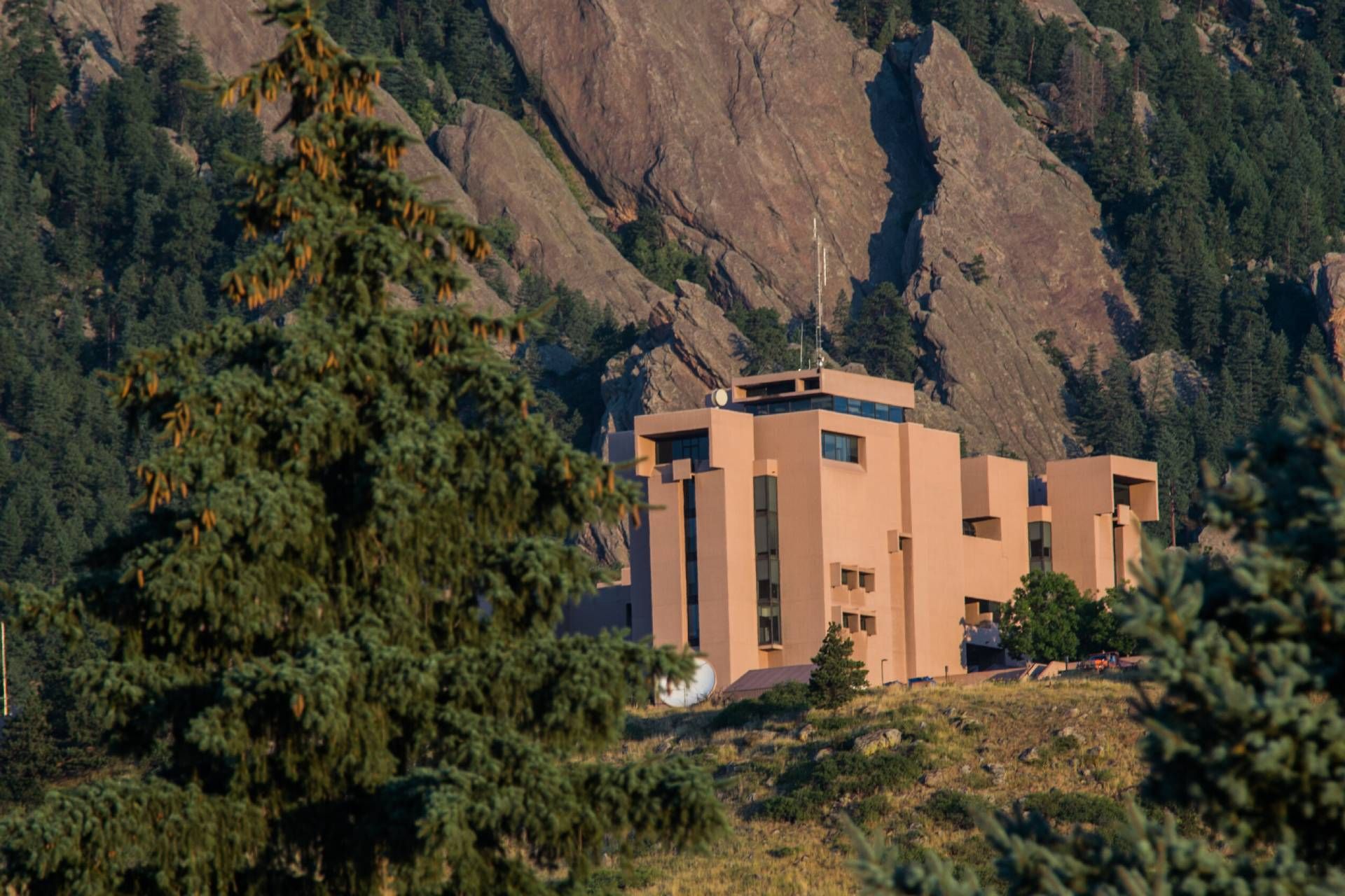 مرکز ملی تحقیقات جوی (NCAR) در بولدر، کلرادو