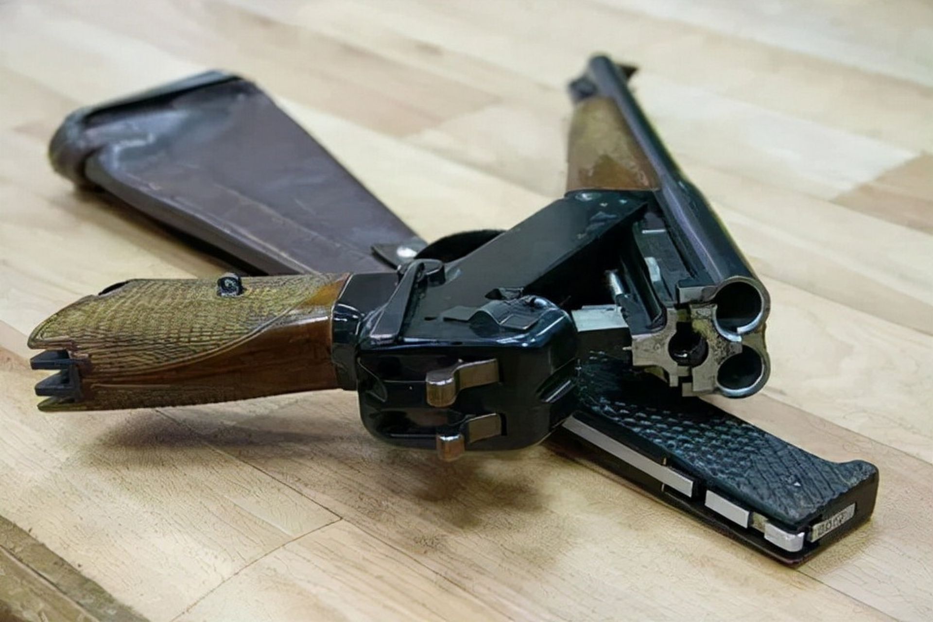 تفنگ فضایی شوروی TP-82