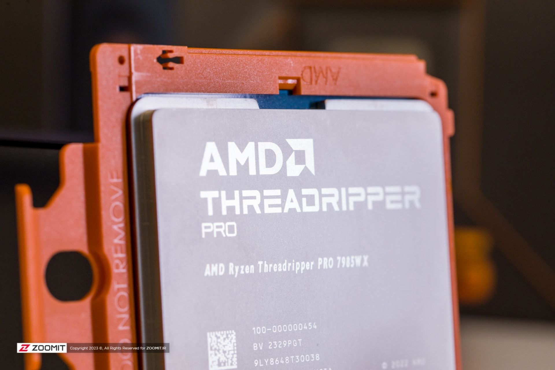سطح روی پردازنده AMD Threadripper Pro 7985WX
