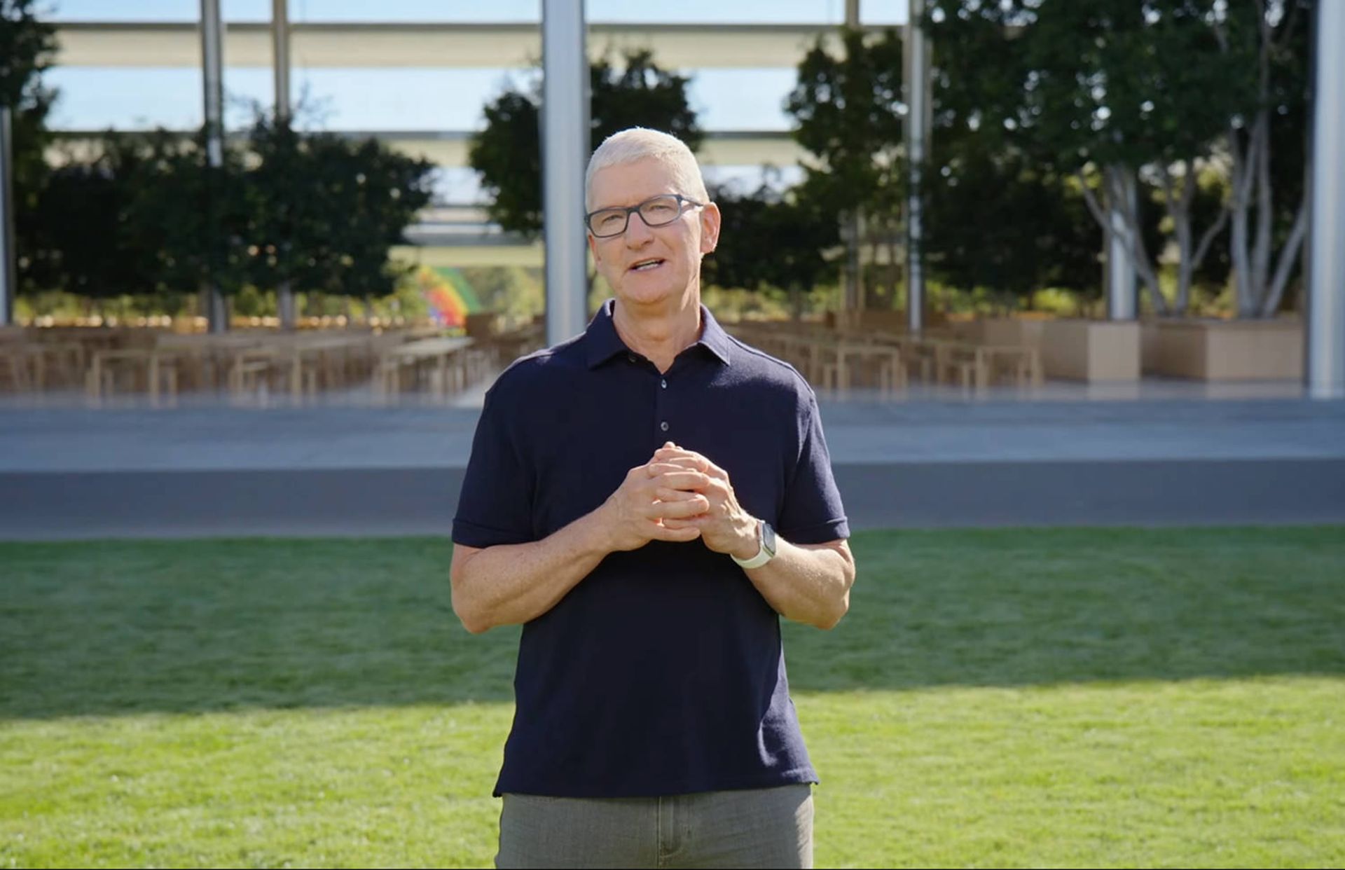 تیم کوک در رویداد معرفی آیفون ۱۴ اپل