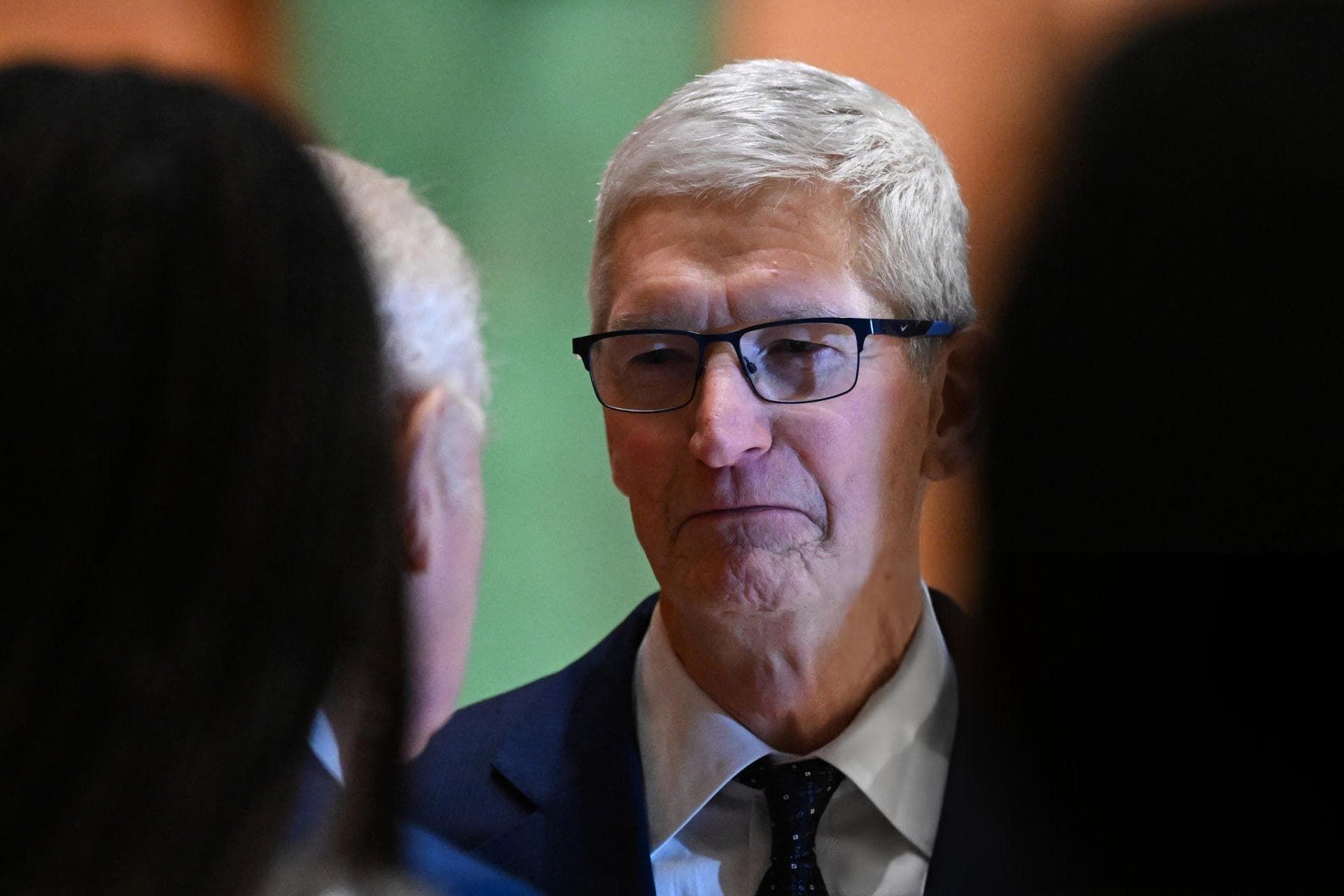 صحبت تیم کوک / Tim Cook مدیرعامل اپل میان جمعیت