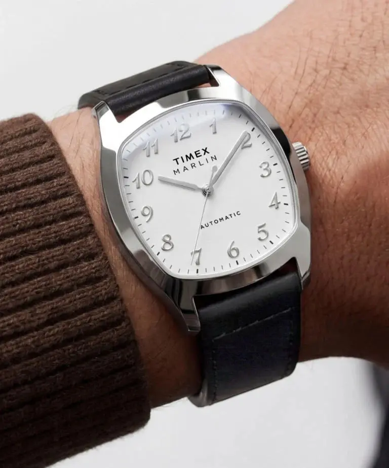 ساعت مچی مارلین چاتهام (Timex Marlin Chatham) با صفحه سفید و بند چرمی سیاه