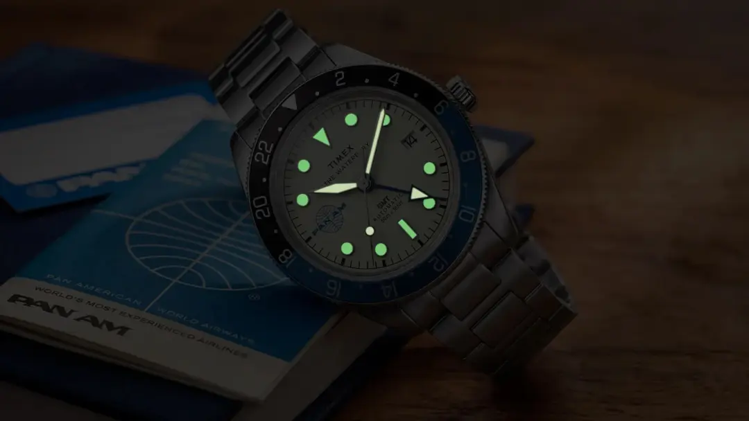 ساعت مچی تایمکس (Timex) مدل Pan Am Waterbury Automatic GMT با صفحه سبز درخشان