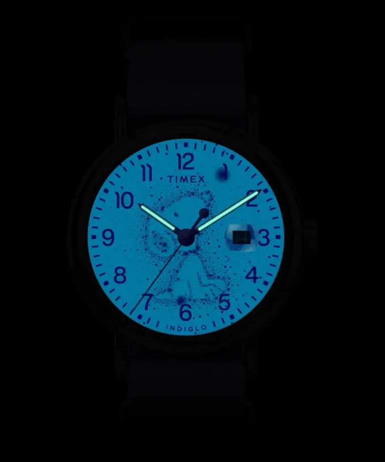ساعت مچی تایمکس (Timex) با صفحه آبی ستاره‌شناسی و نور Indiglo