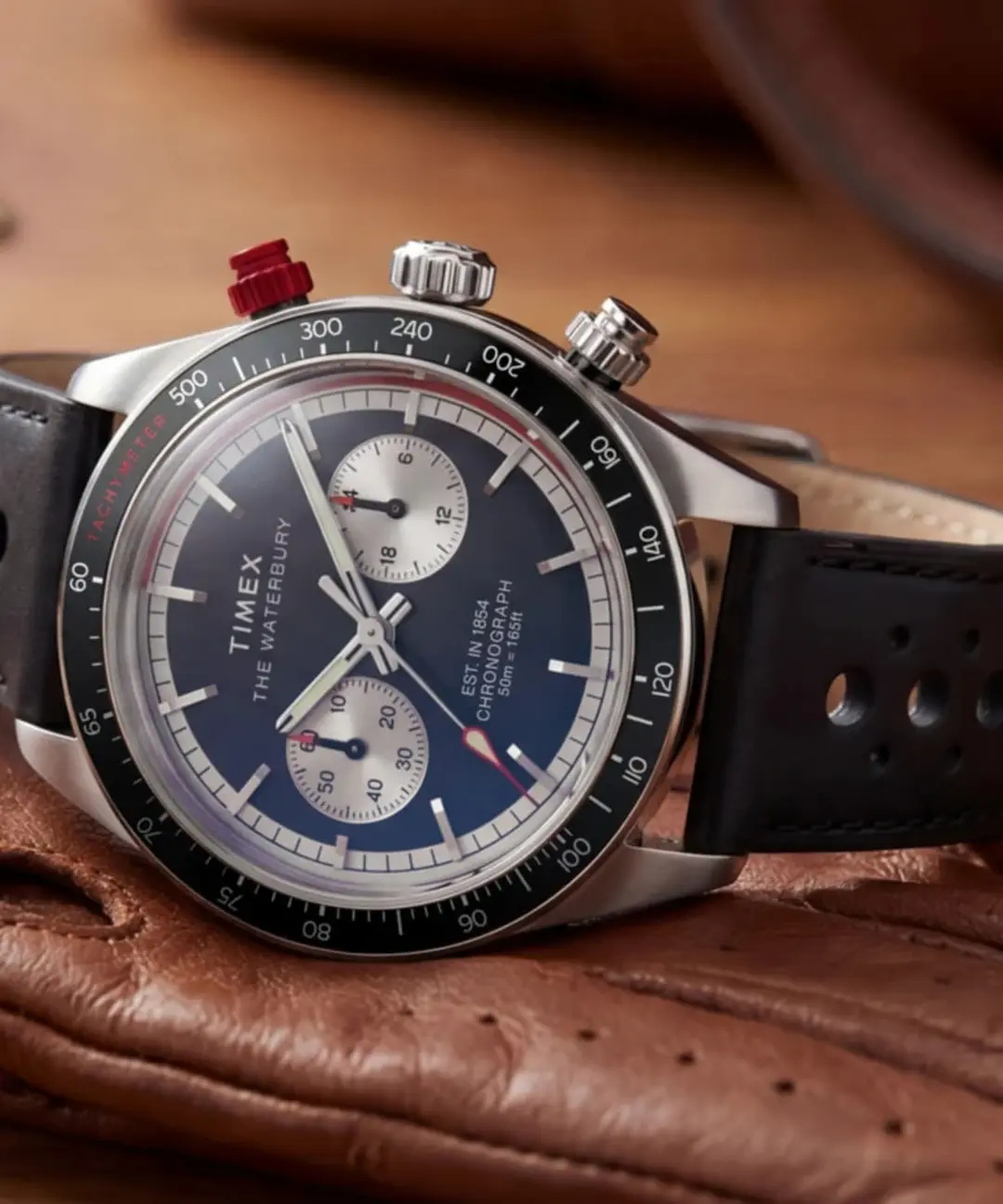 ساعت مچی تایمکس واتربری (Timex Waterbury) با صفحه آبی و کرونوگراف