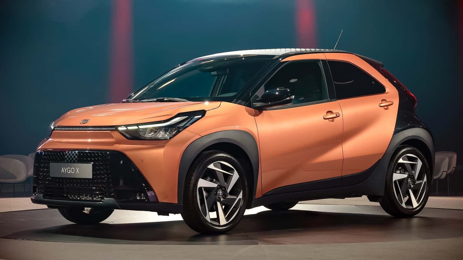 نمای سه‌چهارم جلو خودرو تویوتا Aygo X