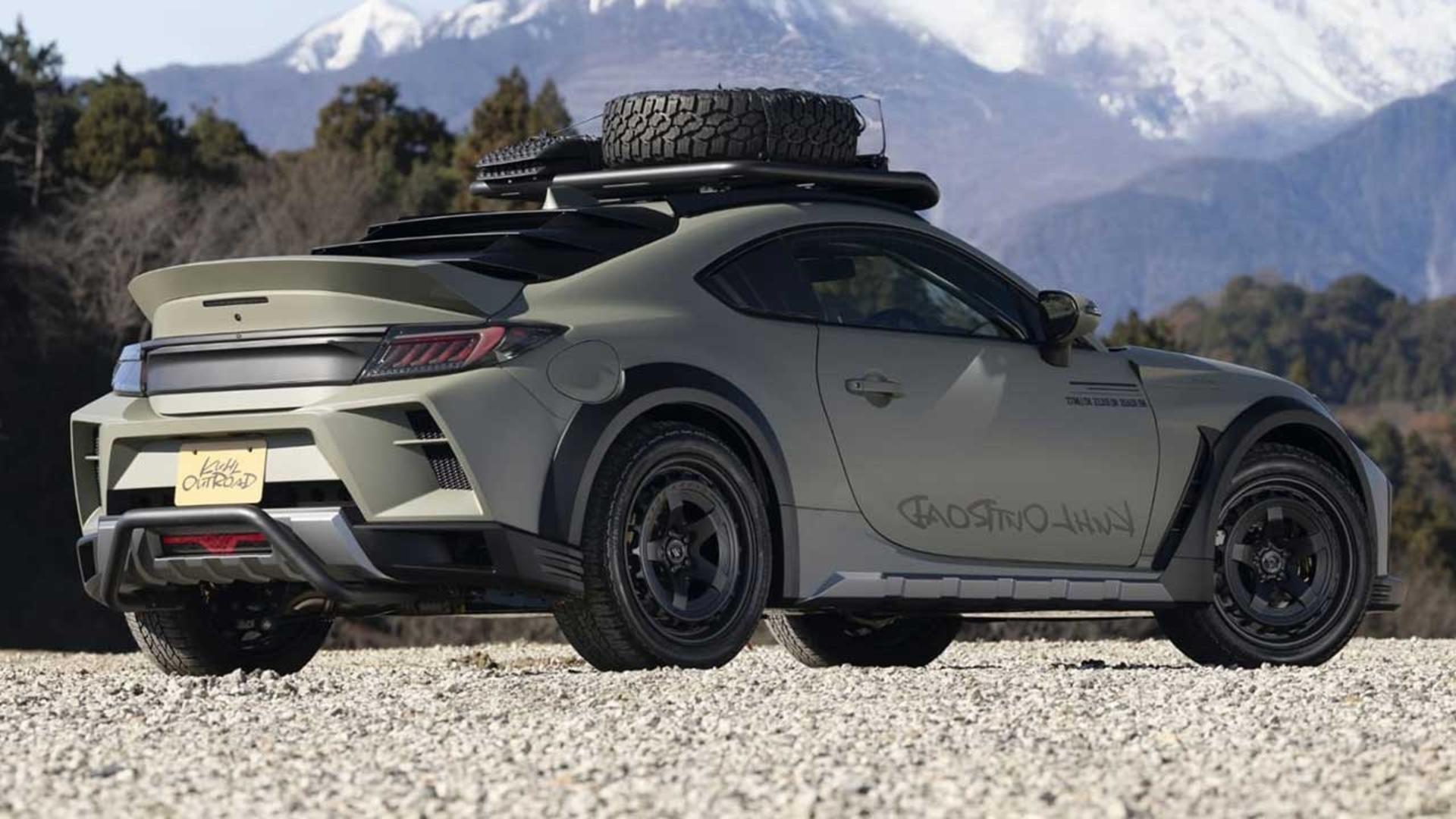 نمای سه‌چهارم عقب خودرو تویوتا GT86 کوهل