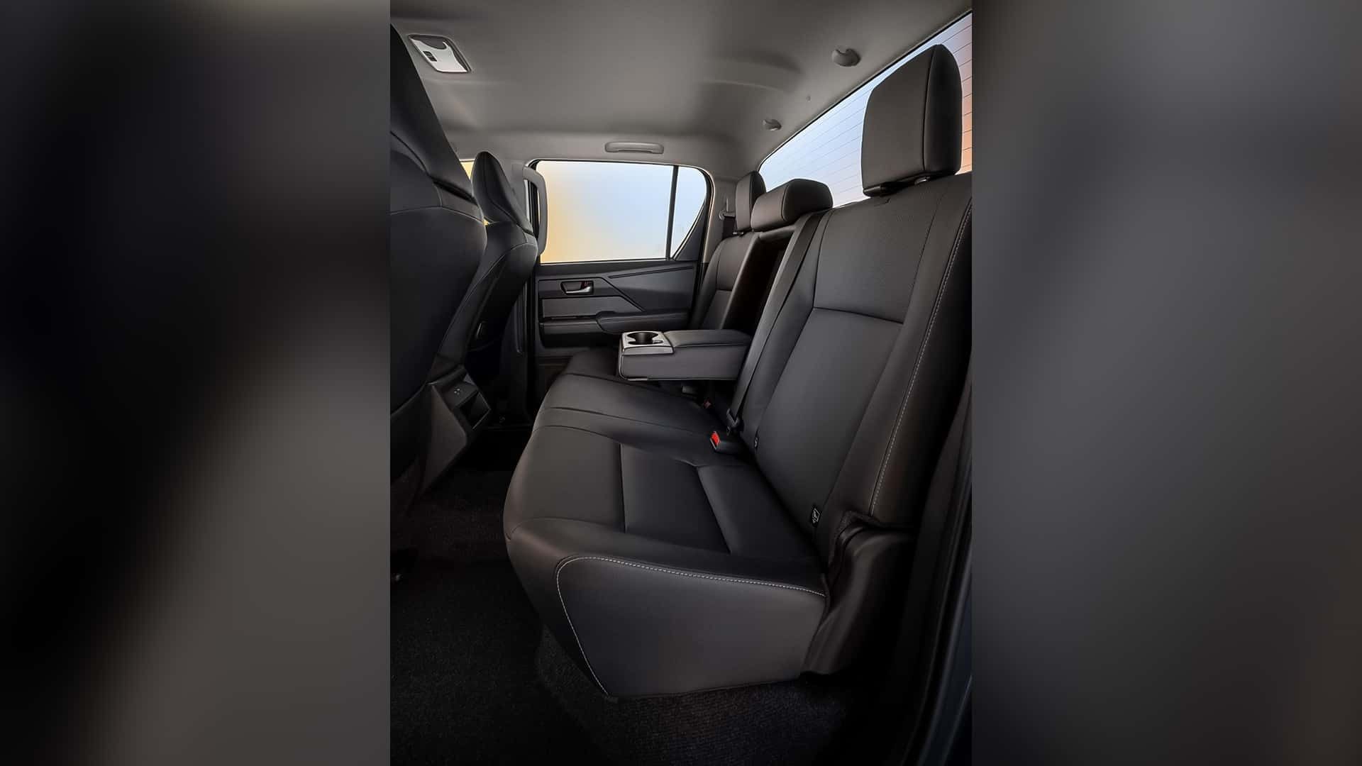 صندلی‌های عقب وانت تویوتا هایلوکس ۲۰۲۶