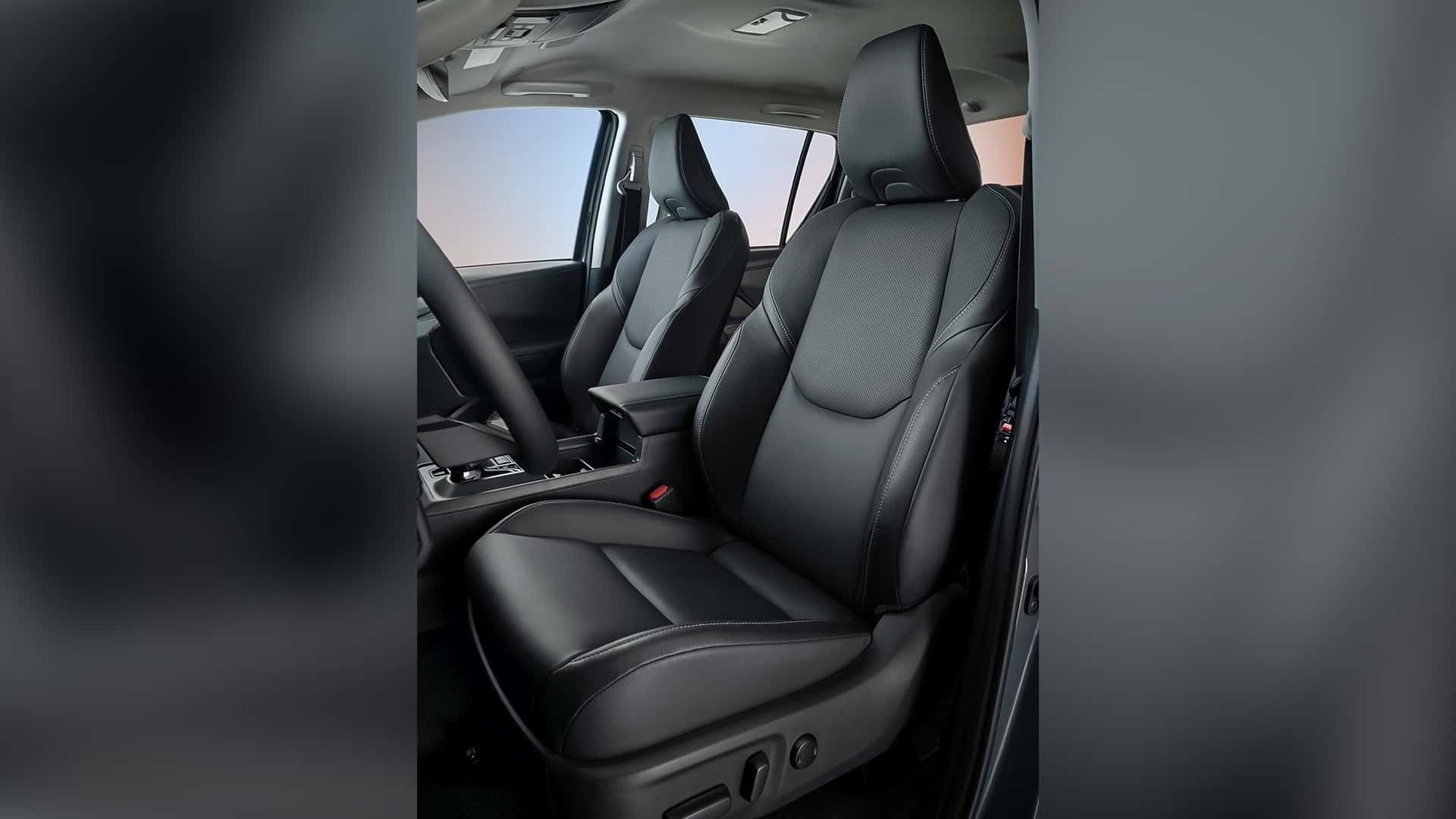 صندلی‌های جلو وانت تویوتا هایلوکس ۲۰۲۶