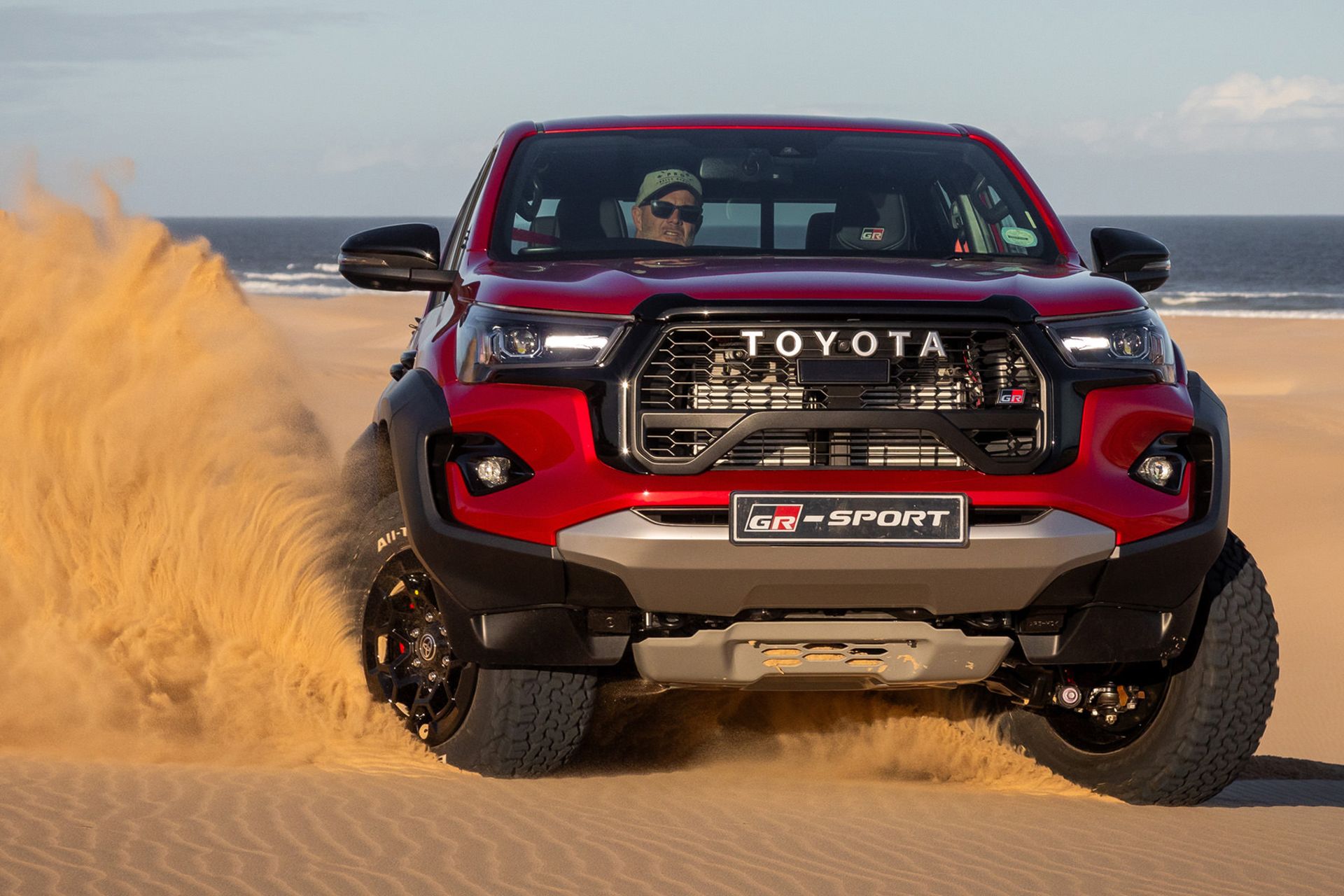 خودرو تویوتا هایلوکس Toyota Hilux GRS 2024 نمای جلوپنجره رانندگی آفرود