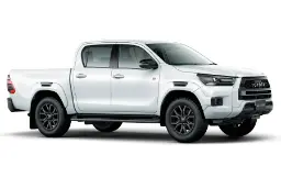 خودرو تویوتا هایلوکس Toyota Hilux SR5 2024 نمای جلو