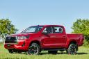 خودرو تویوتا هایلوکس Toyota Hilux SR5 2024 نمای جانبی