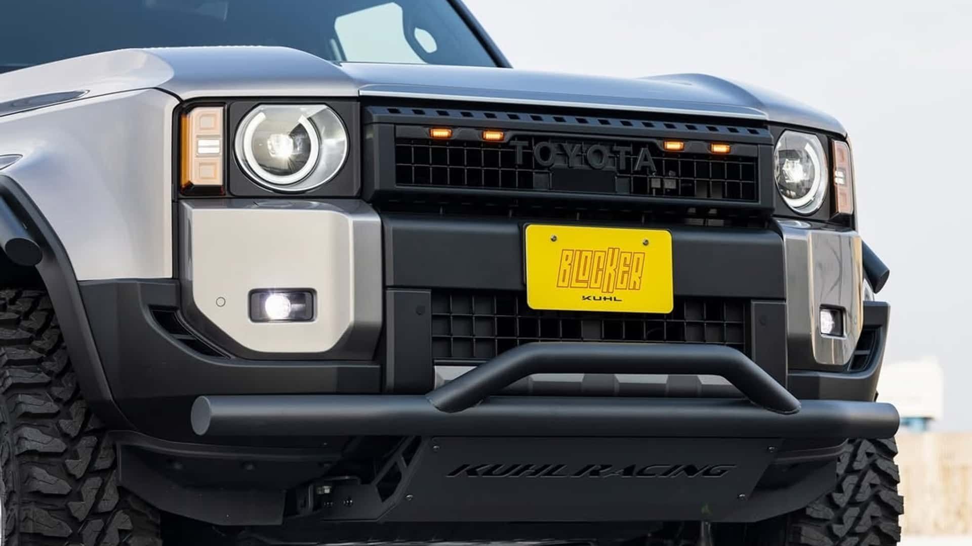 تویوتا لندکروز سفارشی