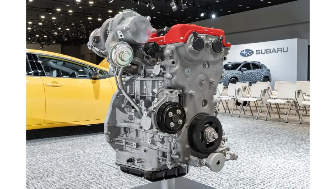 موتور جدید تویوتا (Toyota) با طراحی پیشرفته و قطعات فلزی در نمایشگاه