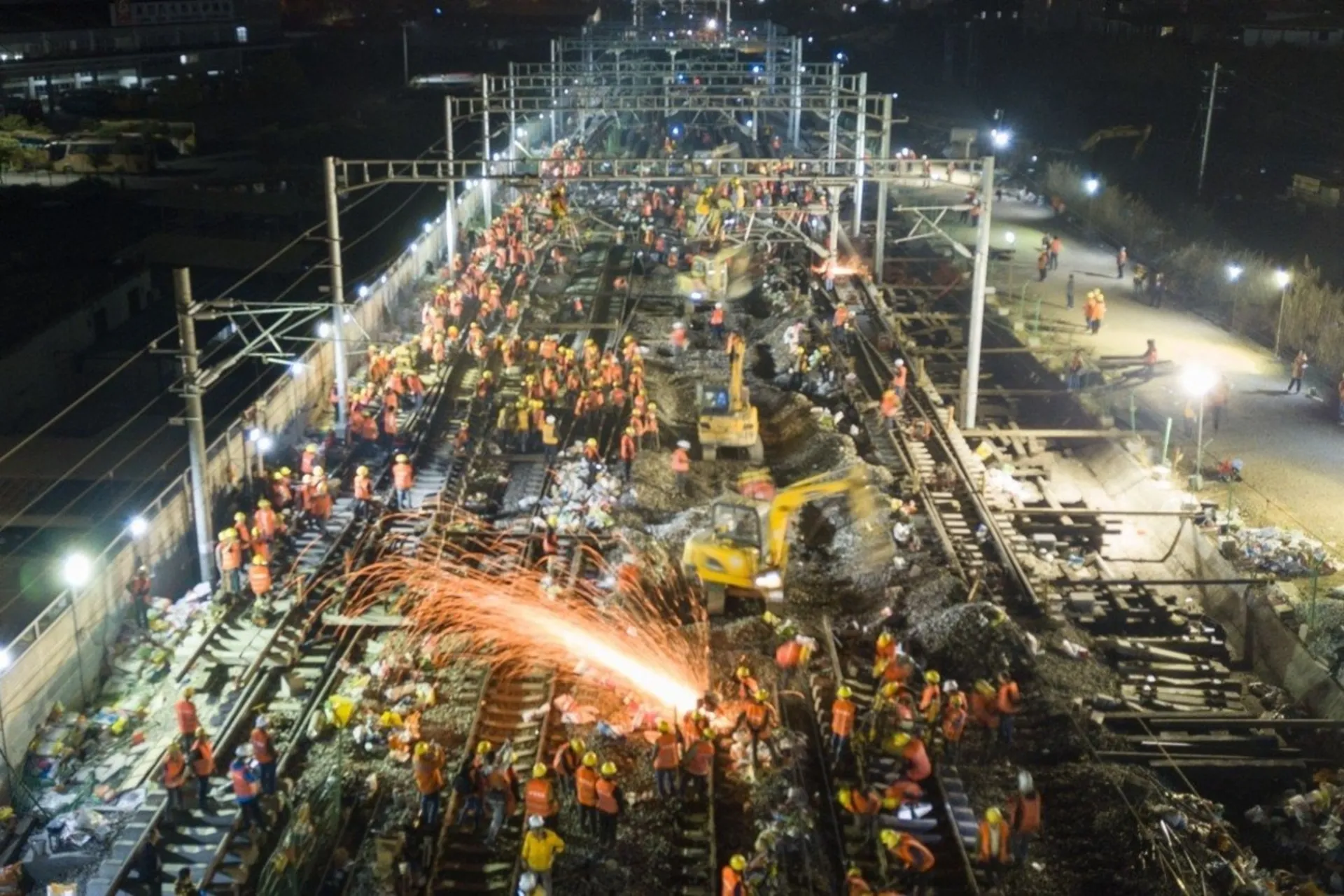 نمای هوایی از روند ساخت یک ایستگاه قطار