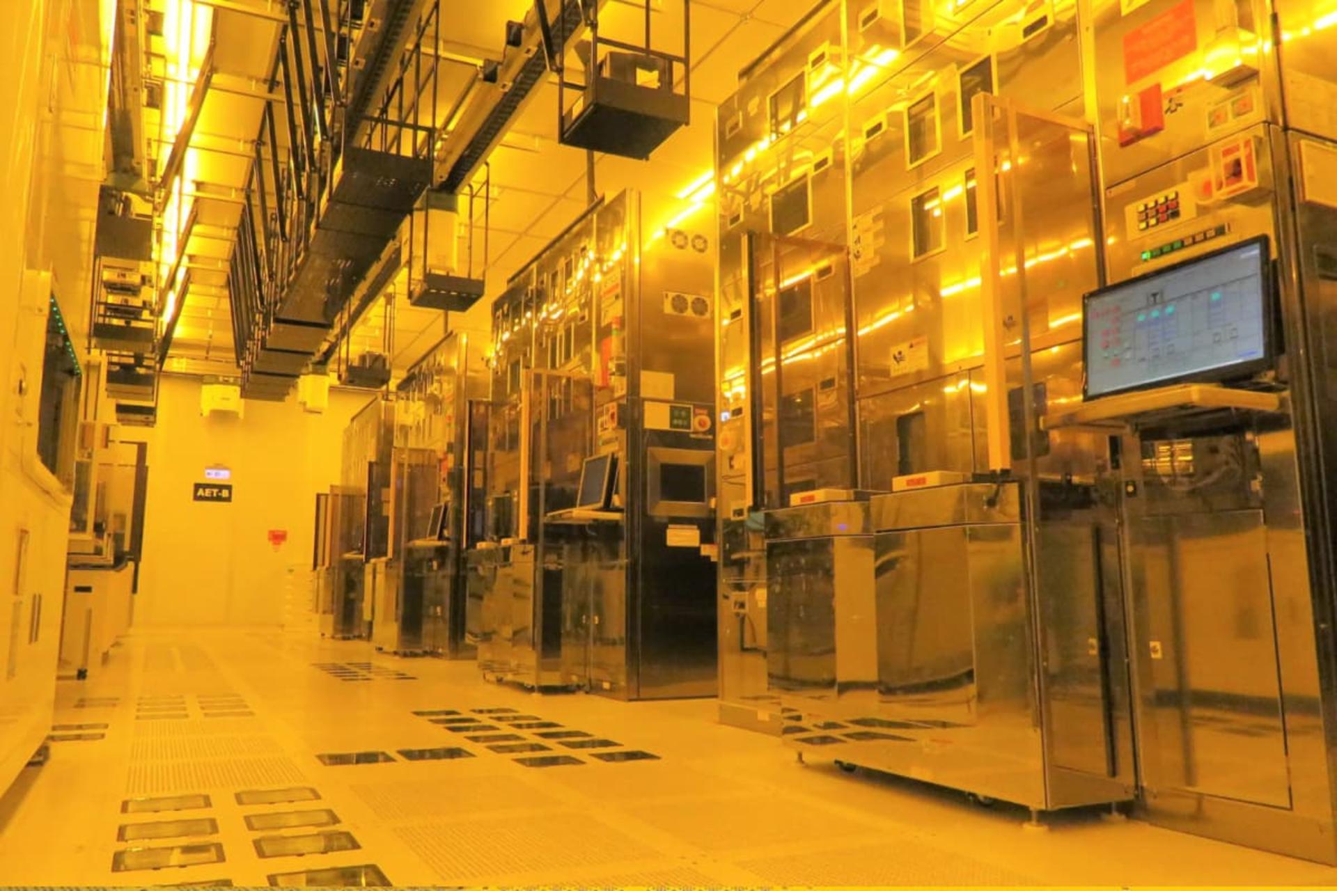 نمایی از داخل کارخانه تراشه‌سازی TSMC