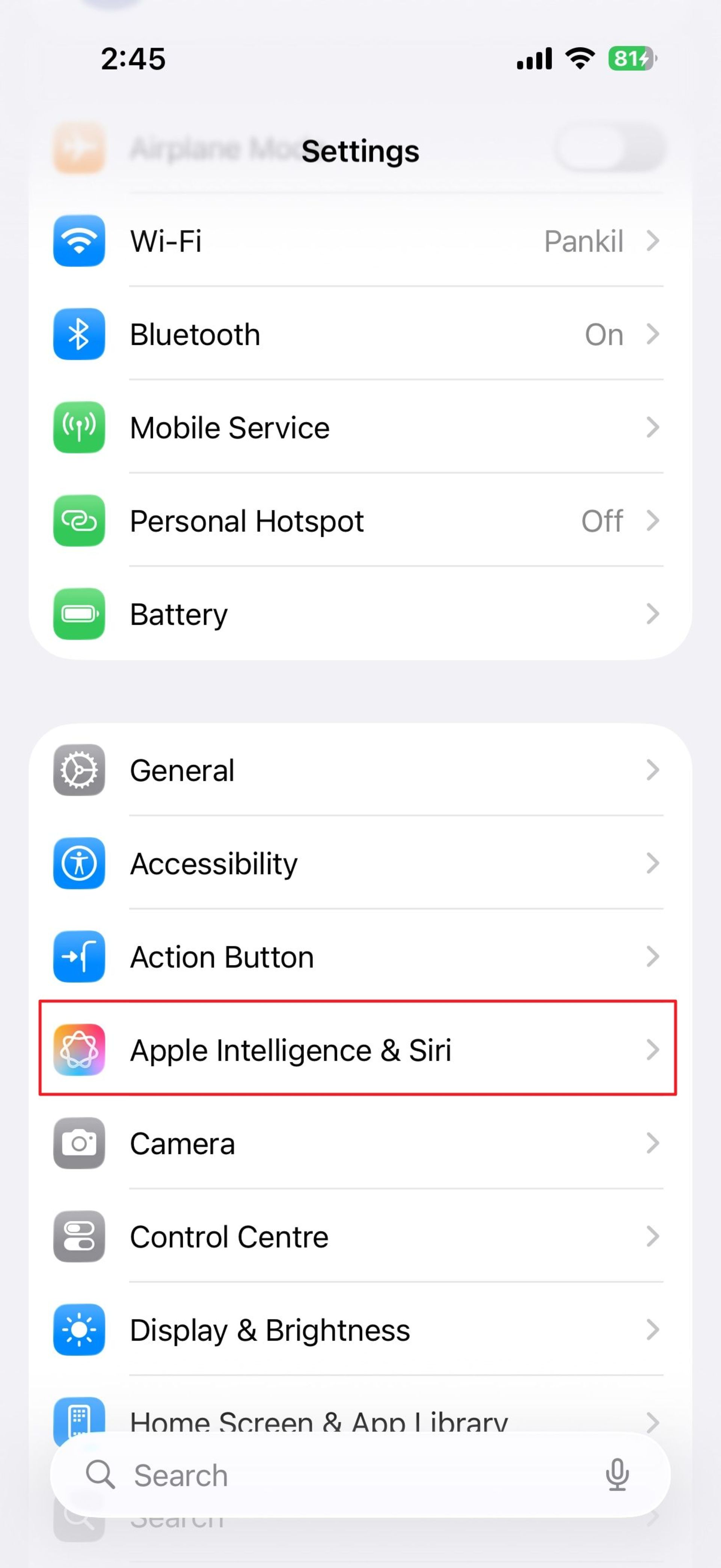 انتخاب گزینه‌ی Apple intelligence & siriدر تنظیمات آیفون