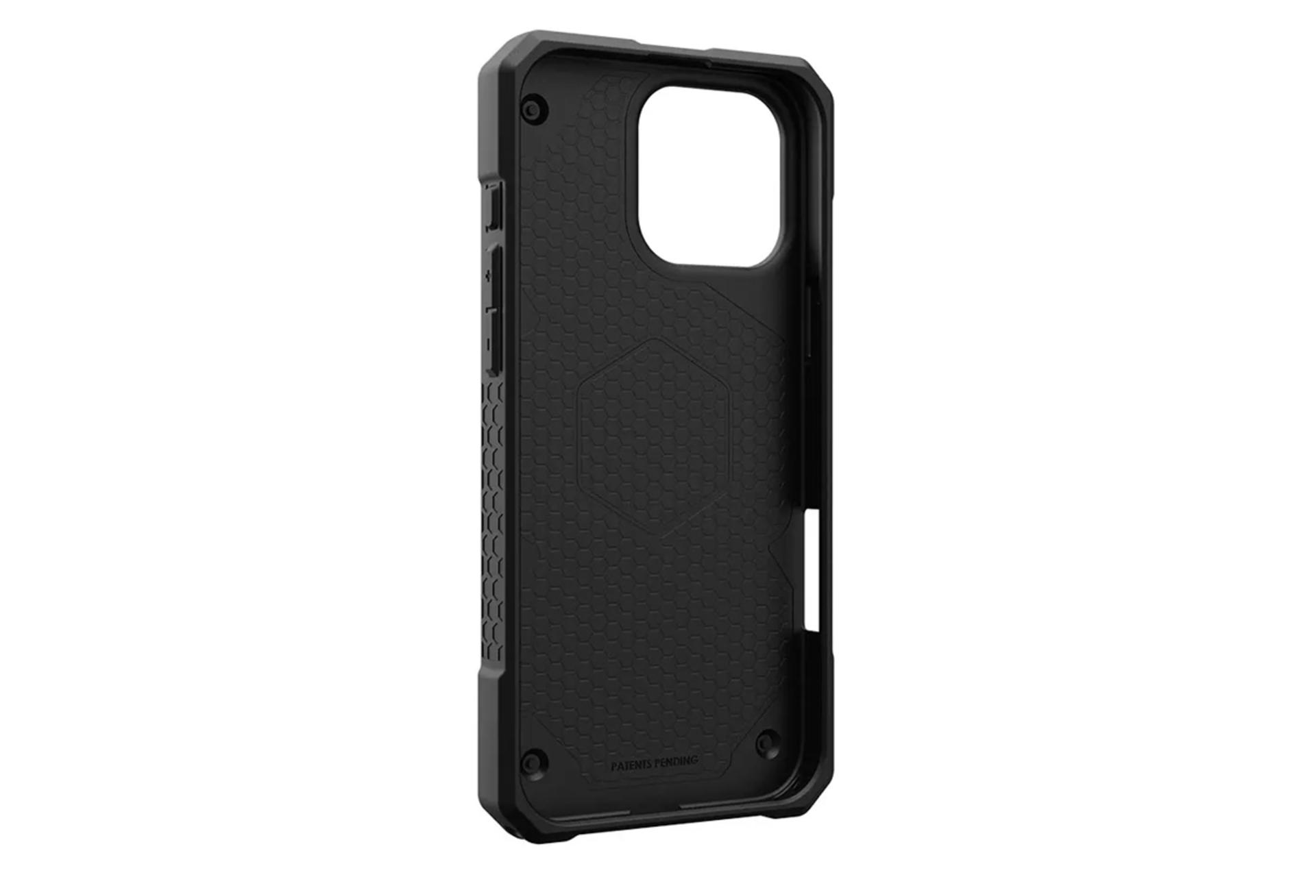 نمای داخل قاب گوشی یو ای جی مدل Monarch Pro Kevlar مناسب اپل iPhone 16 Pro Max