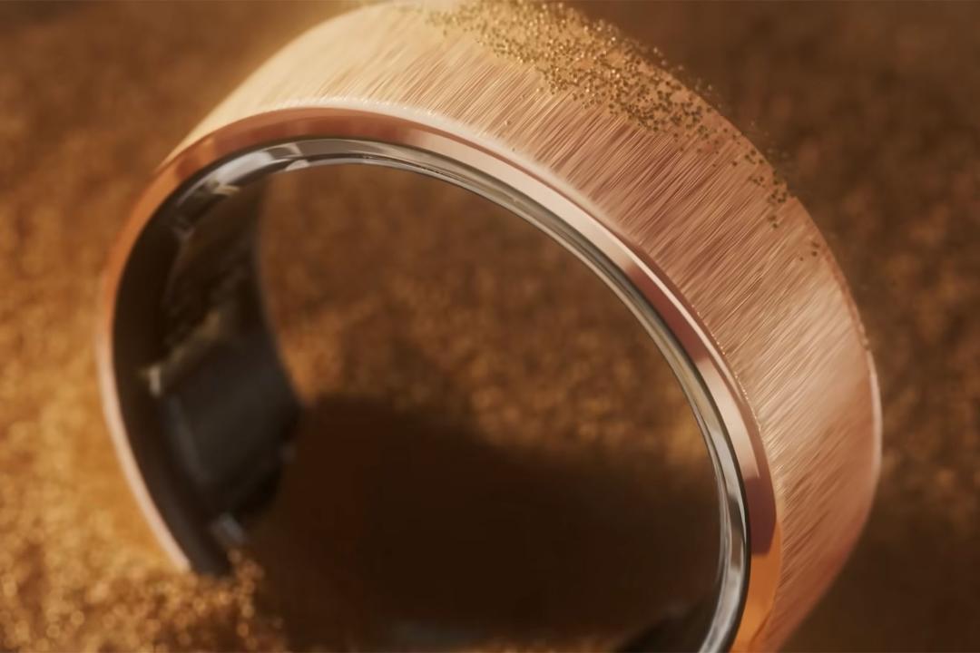حلقه‌ی هوشمند اولتراهیومن رنگ طلایی